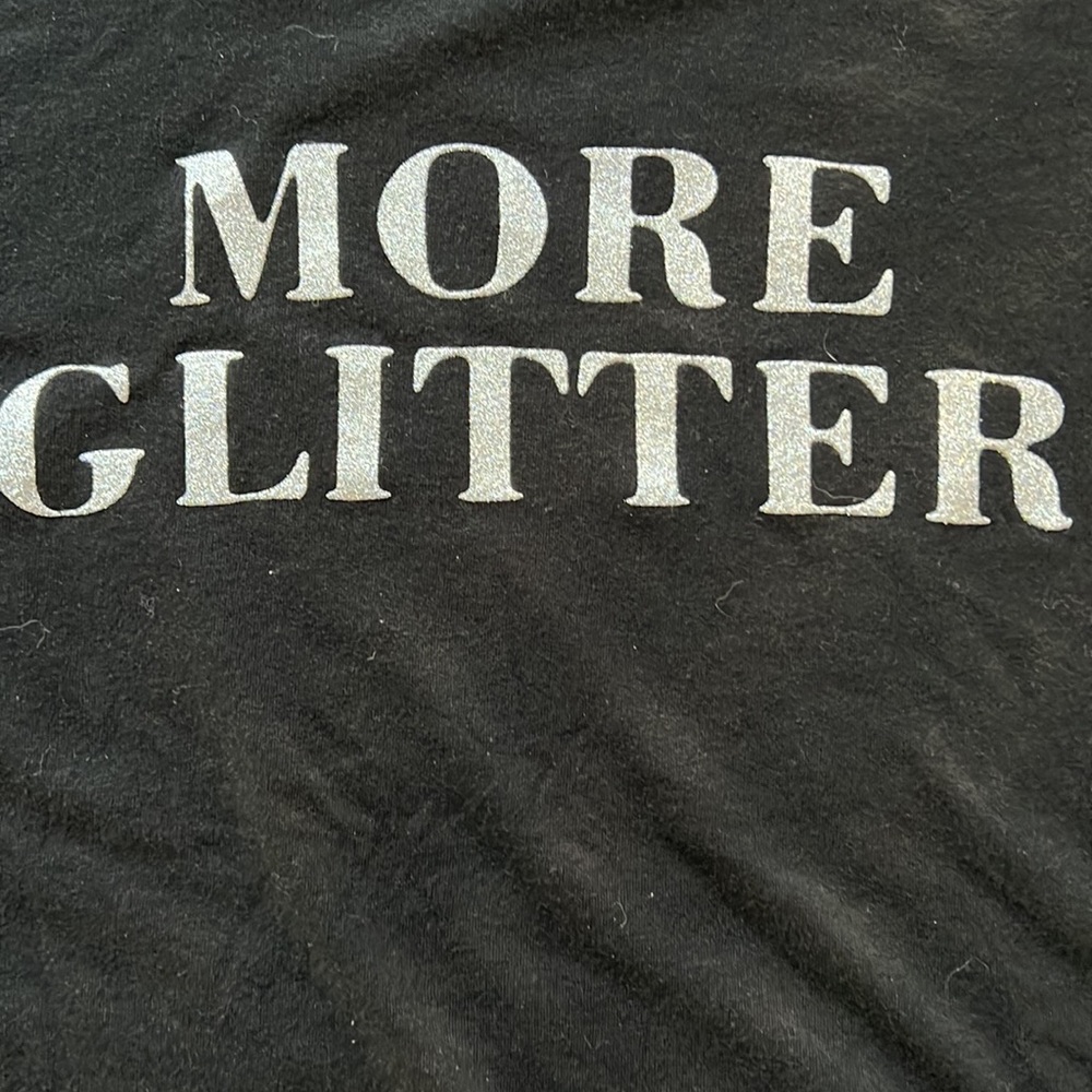 Graphic T-shirt - Picture 2 of 4